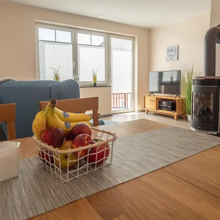 Daire Strandstrasse 16 - 1 *